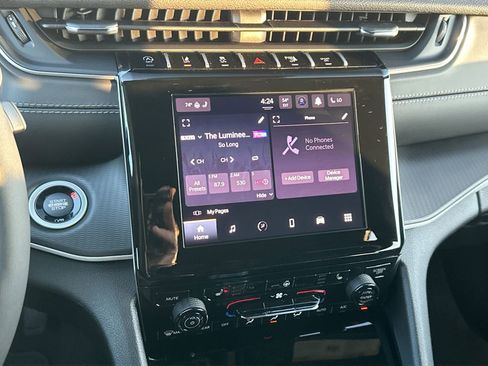 New 2025 Jeep Grand Cherokee L Altitude image 16