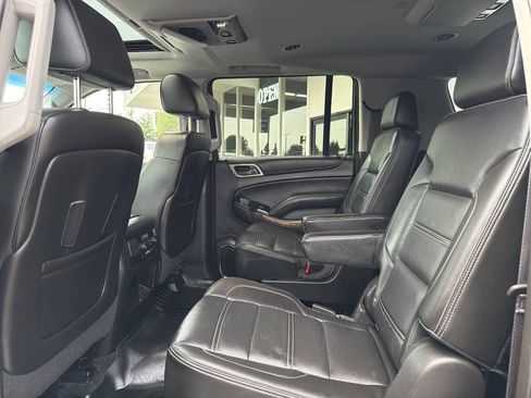 Used 2015 GMC Yukon XL Denali w/ Touring Package AWD/4WD image 30
