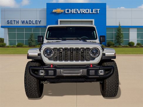 Used 2024 Jeep Wrangler Unlimited Rubicon image 2