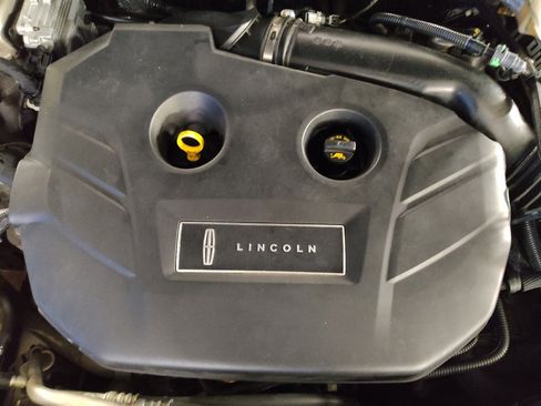 Used 2018 Lincoln MKZ Premiere image 30