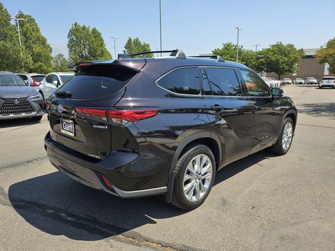 Used 2021 Toyota Highlander Limited AWD/4WD image 5