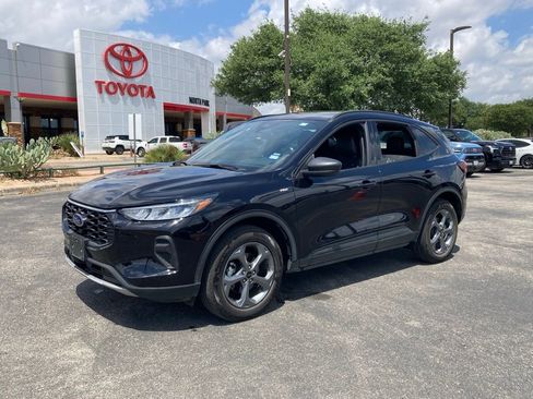 Used 2025 Ford Escape ST-Line image 1