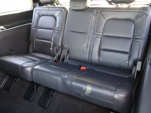 Used 2023 Lincoln Navigator Reserve image 22