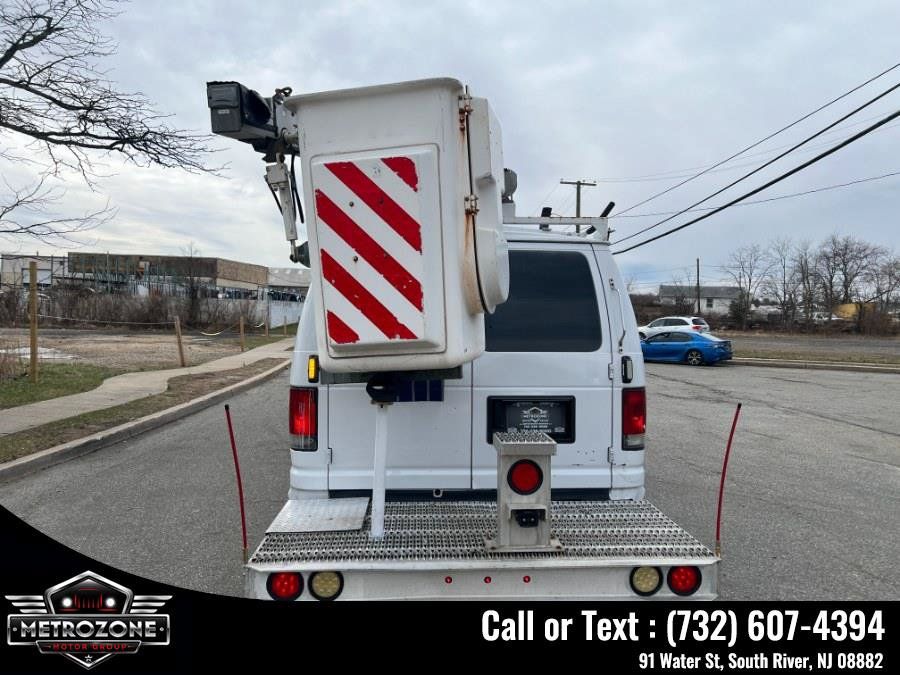 Used 2014 Ford E-350 and Econoline 350 Super Duty w/ Power Group RWD image 11