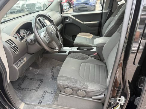 Used 2018 Nissan Frontier PRO-4X AWD/4WD image 6