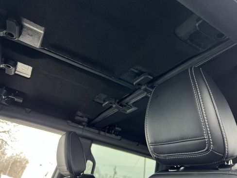 Used 2025 Ford Bronco Outer Banks image 22