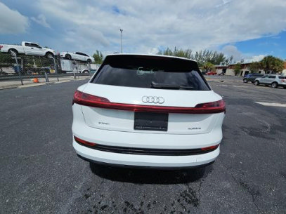 Used 2021 Audi e-tron Premium w/ Convenience Plus Package AWD/4WD image 4
