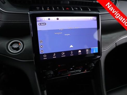 Used 2025 Jeep Grand Cherokee L Limited AWD/4WD image 5
