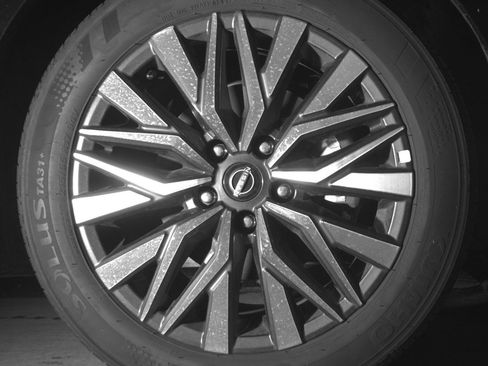 Used 2025 Nissan Altima 2.5 SV image 13