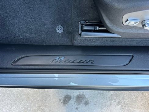 Used 2026 Porsche Macan AWD/4WD image 16