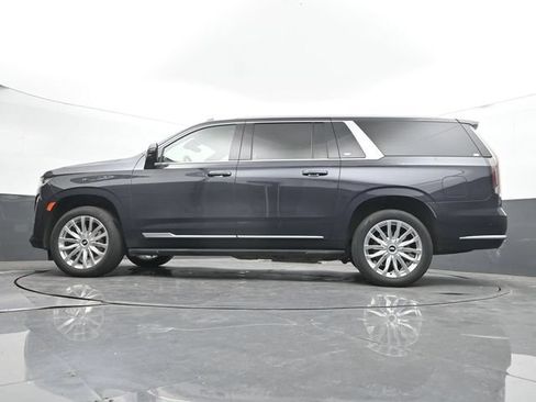 Used 2023 Cadillac Escalade ESV Premium Luxury AWD/4WD image 51