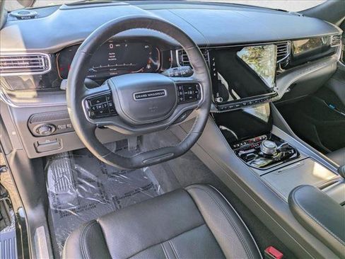 Used 2022 Jeep Grand Wagoneer Series II AWD/4WD image 10