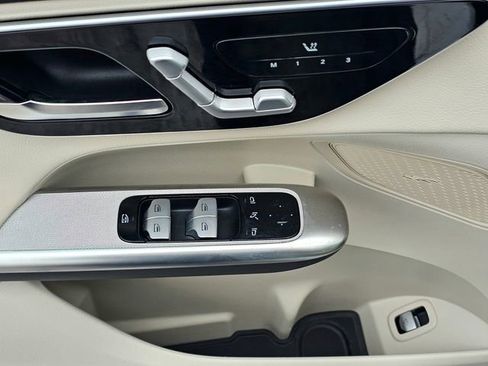 Certified 2025 Mercedes-Benz GLC 300 4MATIC image 23