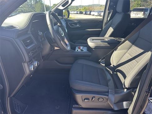 Used 2022 GMC Yukon SLE w/ Gmc Pro Safety Plus Package image 9