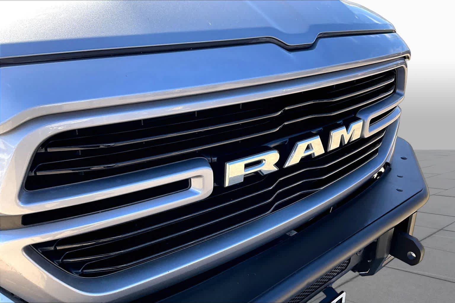 Used 2020 RAM 1500 Laramie w/ Sport Appearance Package AWD/4WD image 30