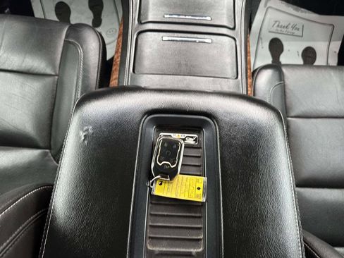 Used 2015 Chevrolet Suburban LTZ AWD/4WD image 21