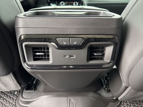 Used 2025 GMC Sierra 1500 AT4X image 27