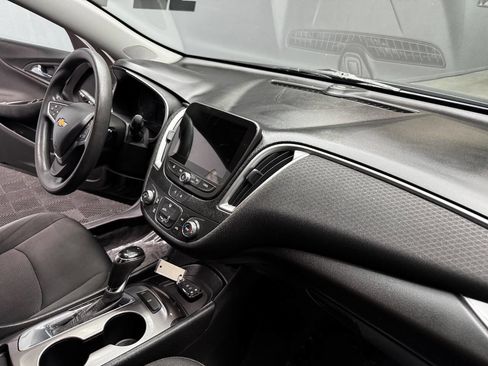 Used 2020 Chevrolet Malibu LS image 51