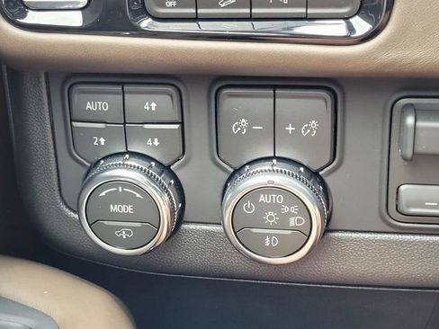 New 2026 GMC Yukon Denali Ultimate AWD/4WD image 18