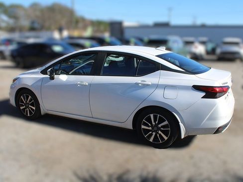 Used 2020 Nissan Versa SV image 12
