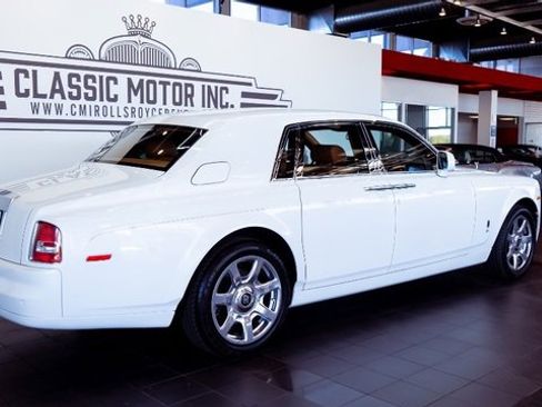 Used 2010 Rolls-Royce Phantom Sedan image 7