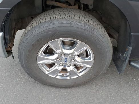 Used 2015 Ford F150 XLT w/ Equipment Group 302A Luxury image 10