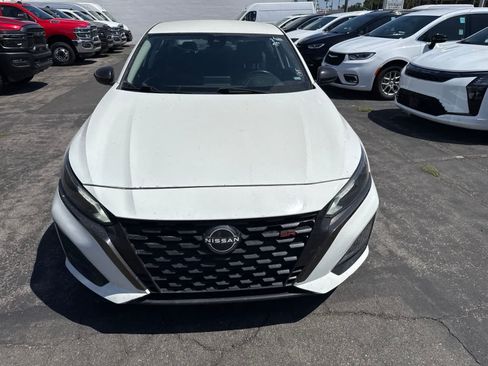 Used 2024 Nissan Altima 2.5 SR FWD image 5