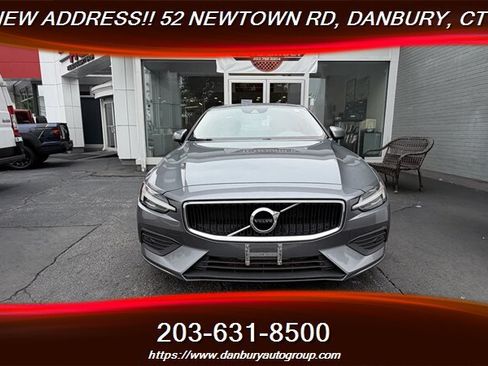 Used 2020 Volvo S60 T6 Momentum w/ Premium Package AWD/4WD image 8