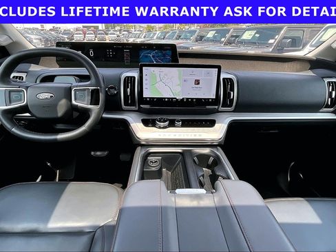 Used 2025 Ford Expedition Max Active AWD/4WD image 12