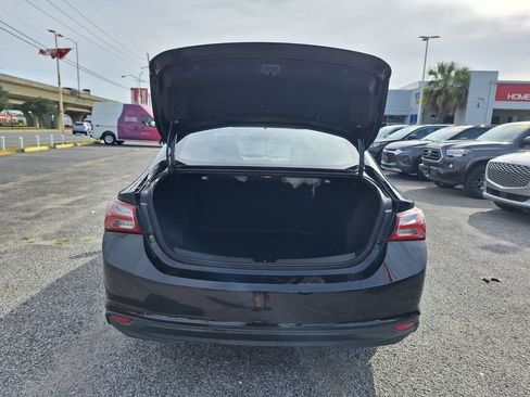 Used 2021 Chevrolet Malibu LT image 25