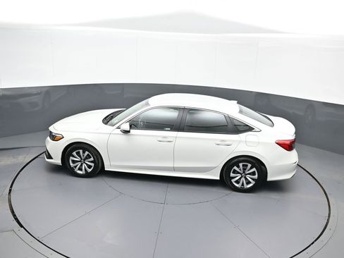 Used 2023 Honda Civic LX image 40