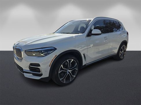 Certified 2022 BMW X5 xDrive40i w/ Premium Package image 7