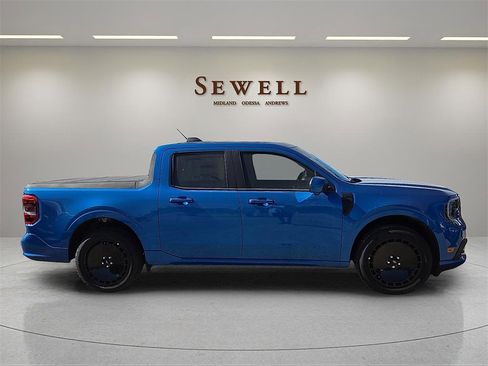 New 2025 Ford Maverick Lobo image 2