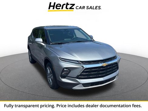 Used 2025 Chevrolet Blazer LT FWD image 1