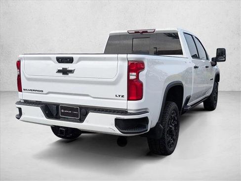 Used 2022 Chevrolet Silverado 2500 LTZ w/ LTZ Plus Package image 5