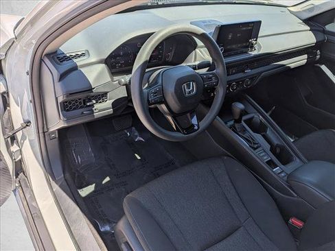 Used 2023 Honda Accord EX image 10