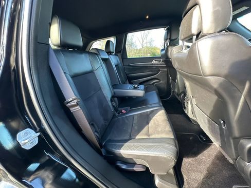 Used 2021 Jeep Grand Cherokee Laredo X image 16