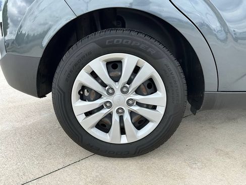 Used 2022 Kia Soul LX FWD image 11