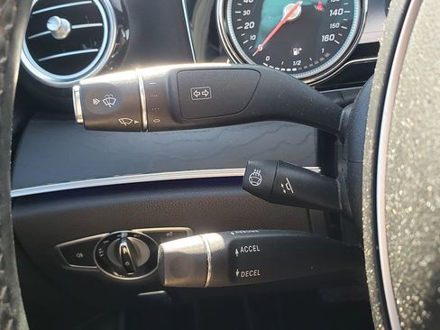 Used 2017 Mercedes-Benz E 300 E 300 image 29