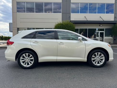 Used 2014 Toyota Venza LE w/ LE Convenience Package AWD/4WD image 12