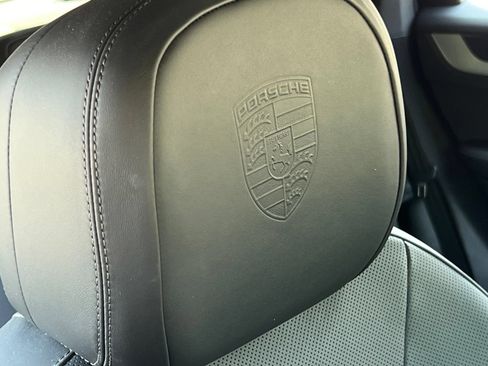 Certified 2024 Porsche Cayenne Coupe AWD/4WD image 42
