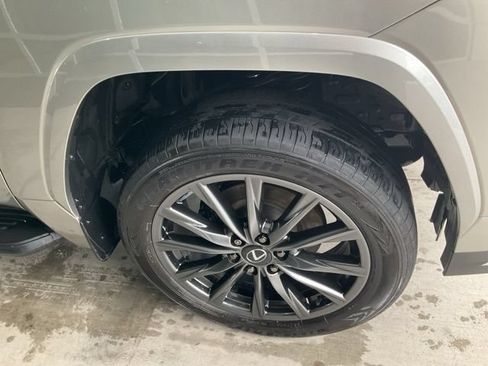 Used 2025 Lexus LX 600 F Sport w/ Accessory Package (2T) AWD/4WD image 30
