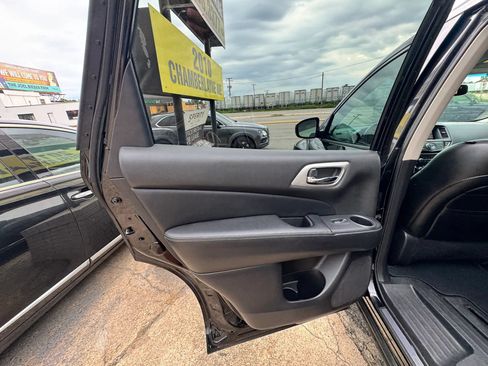 Used 2013 Nissan Pathfinder SL FWD image 13