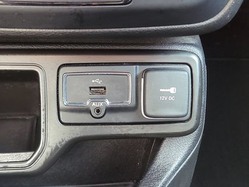 Used 2020 Jeep Renegade Sport w/ Sport Appearance Group FWD image 25