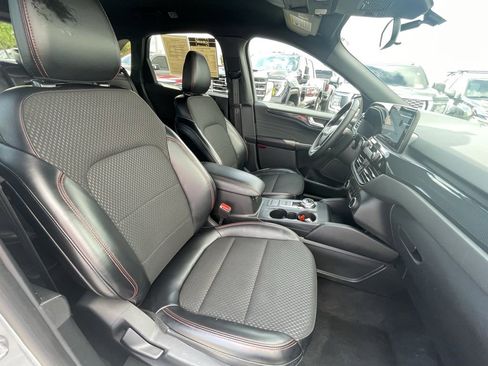 Used 2024 Ford Escape ST-Line image 31