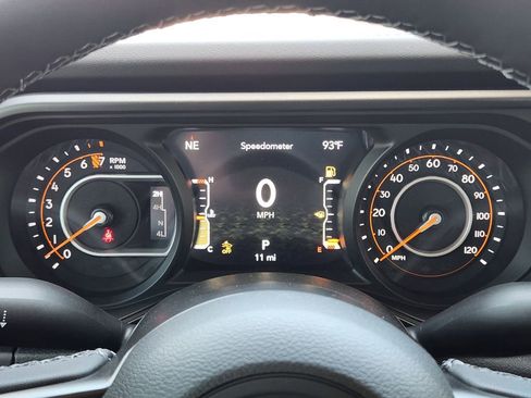New 2026 Jeep Gladiator Sport AWD/4WD image 11