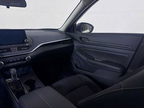 Certified 2025 Nissan Altima 2.5 S FWD image 19