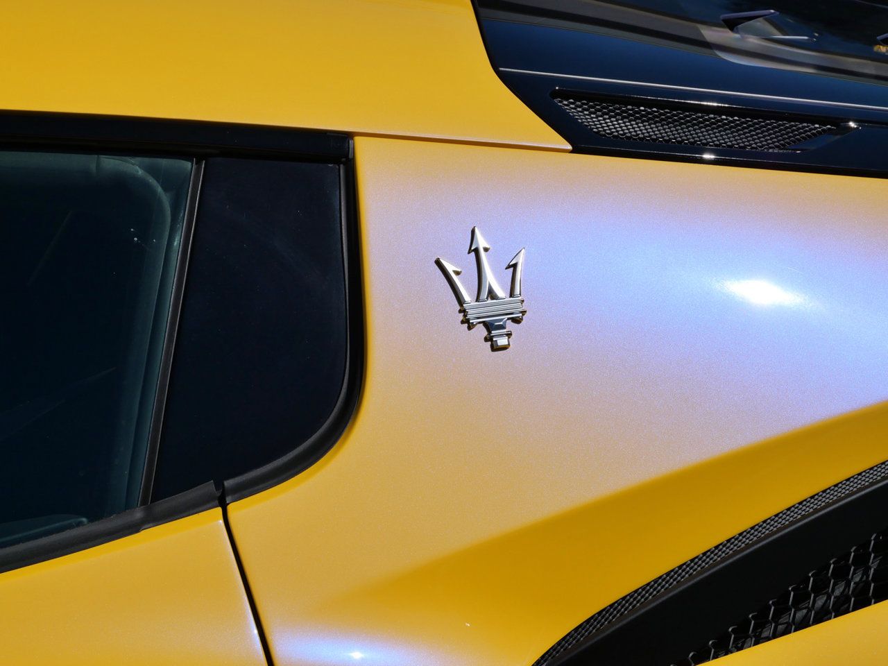 Used 2023 Maserati MC20 Coupe RWD image 5