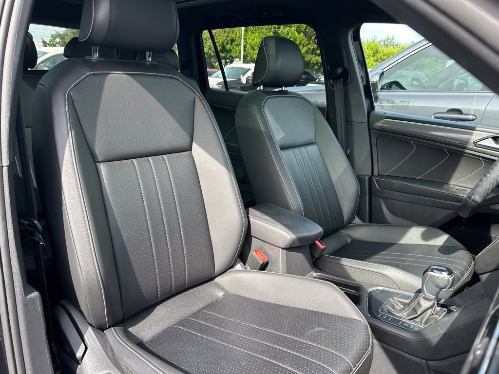 Used 2024 Volkswagen Tiguan SE R-Line FWD image 46