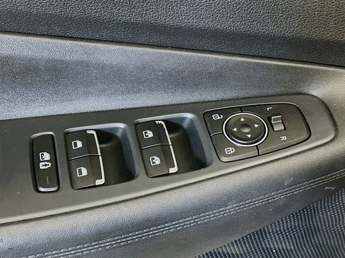Used 2022 Hyundai Santa Fe SEL w/ Convenience Package FWD image 15